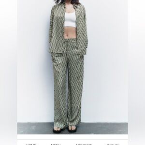 Set from zara top size Xs and pants Xs.